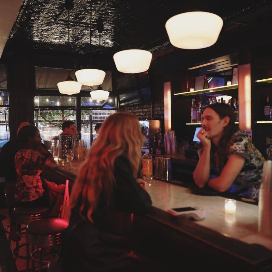 Où Sortir à East Village Bars, Clubs, Restos, Concerts